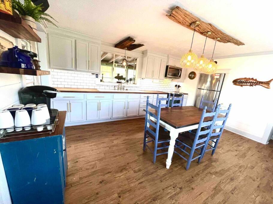 Villa The Spotted Tail à Hackberry Extérieur photo