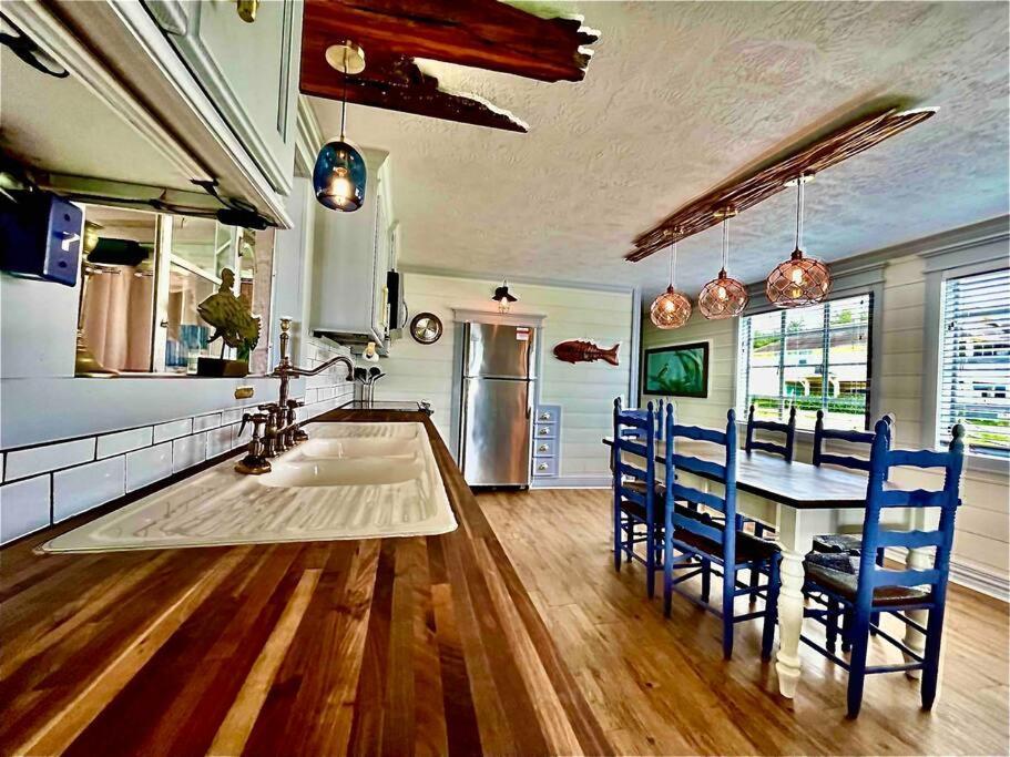 Villa The Spotted Tail à Hackberry Extérieur photo